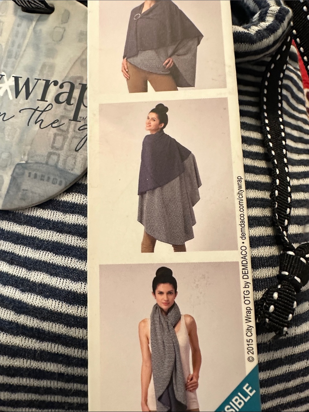 NWT City Wrap by Demdaco Two-Tone Navy and Gray Reversible Wrap